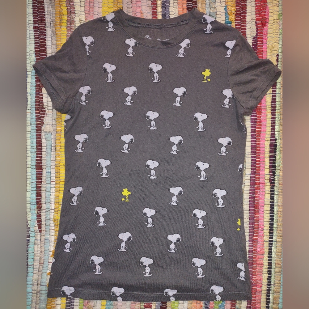 2 Snoopy/Peanuts tops size juniors medium